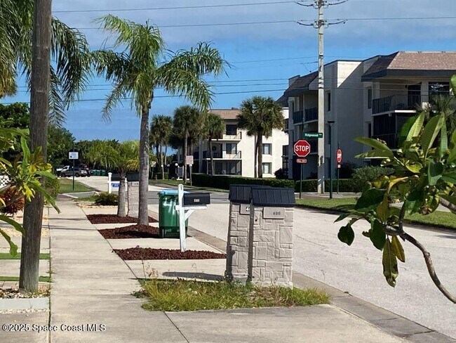 Building Photo - 404 Taylor Ave