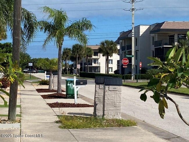 Foto del edificio - 404 Taylor Ave