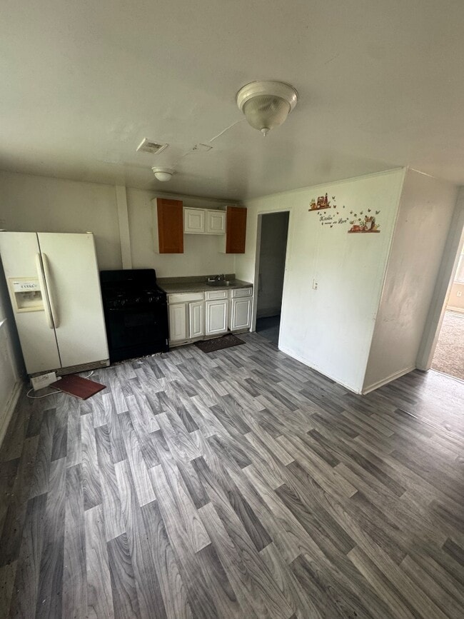 Building Photo - 2818 Eastshire Dr