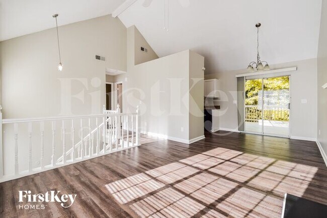 Building Photo - 3630 River Ridge Ct