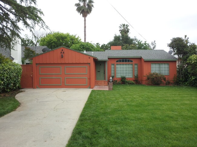 Building Photo - 14152 Lemay St