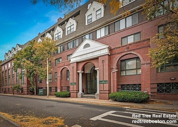 Foto del edificio - 59 Brainerd Rd