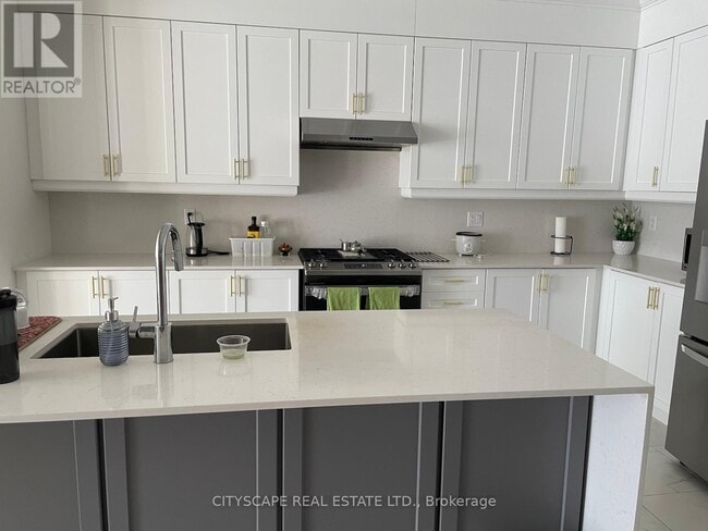 Building Photo - 8 Marvin Ave