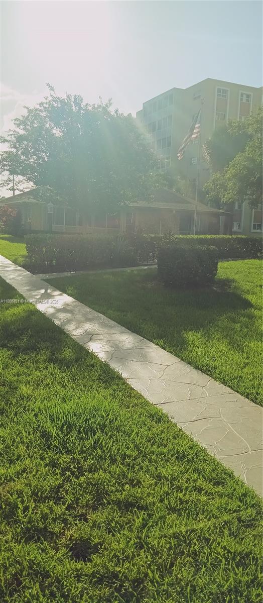 Foto del edificio - 609 NE 14th Ave