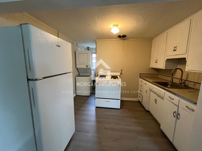 Building Photo - 123 Franklin St