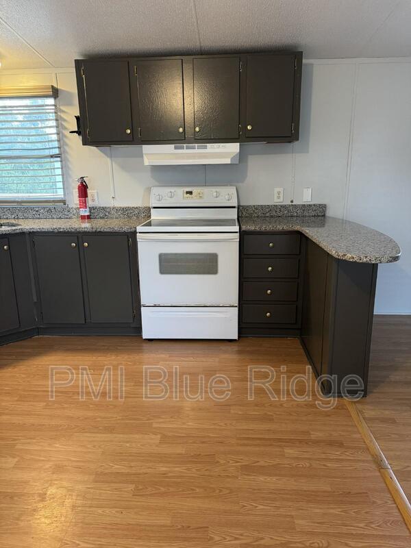 Building Photo - 346 Friendly Cir
