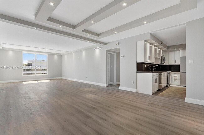 Foto del edificio - 10350 W Bay Harbor Dr