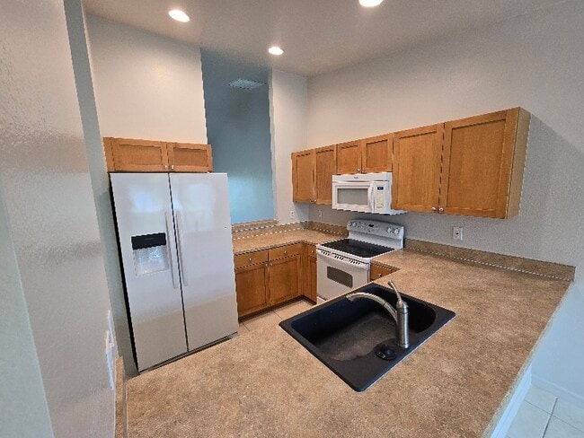 Foto del edificio - 518 SE 5th Pl