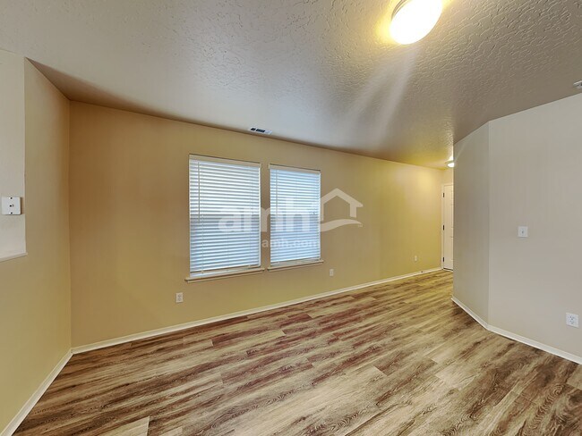 Foto del edificio - 9417 W Hearthside Dr