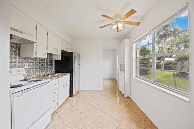 Building Photo - 4727 34th St W