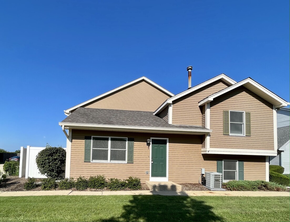 39 Spuhler Dr Unit 39, Batavia, IL 60510 Condo for Rent in Batavia