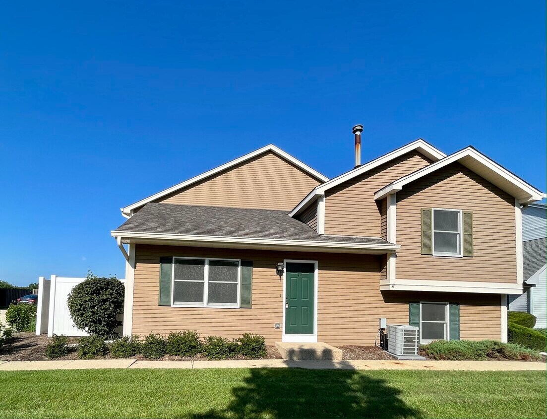 39 Spuhler Dr Unit 39, Batavia, IL 60510 Condo for Rent in Batavia
