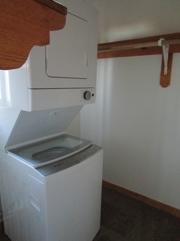 Building Photo - 1610 Camino La Canada