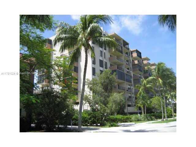 Primary Photo - 575 Crandon Blvd