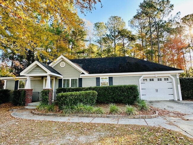 Building Photo - KINGS GRANT - Three bedroom/two bathroom home located within minutes to I40, MLK Parkway and Down...