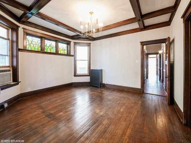 Building Photo - 2053 W Irving Park Rd