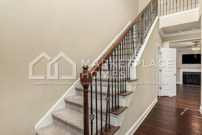 Building Photo - 4860 Longview Run