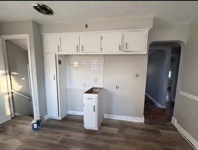 Building Photo - 11511 Bradwell Rd