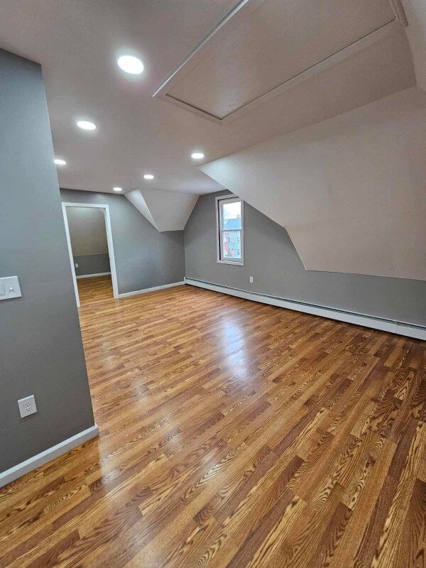Building Photo - 133 Jubilee St