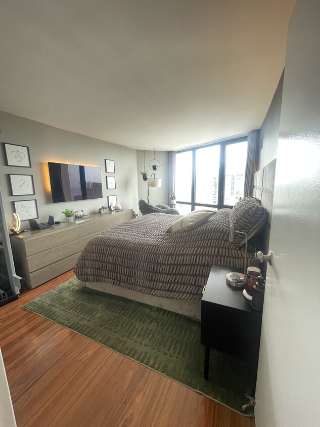 Foto principal - 111 W Maple St