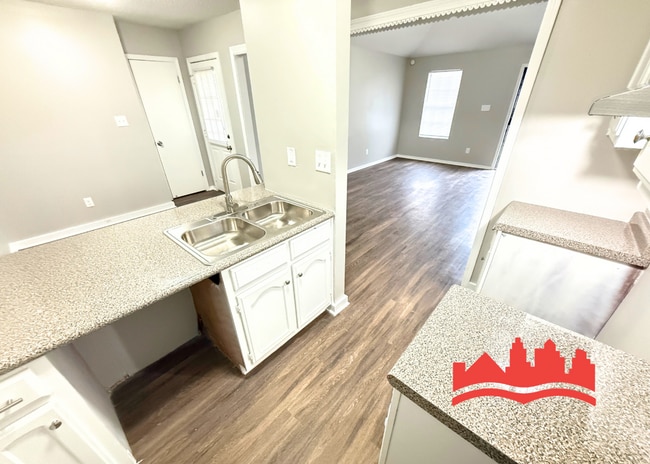 Building Photo - Fully Renovated 3BR/2BA Home – Move-In Ready!
