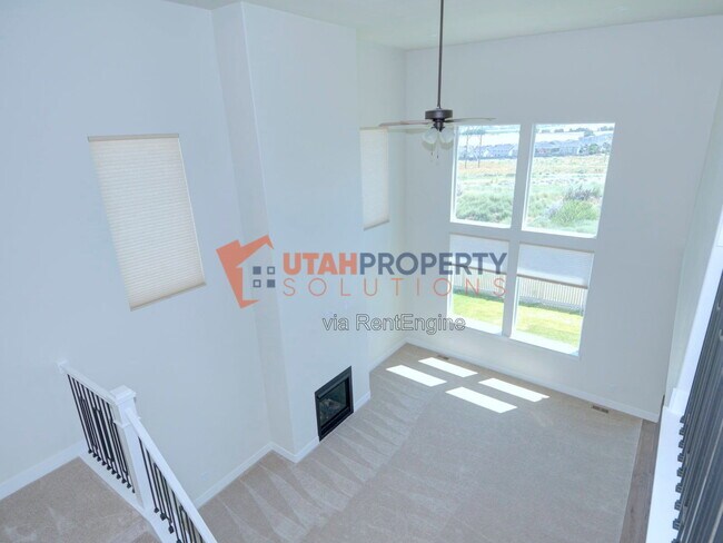 Foto del edificio - 1353 W Quailhill Rd