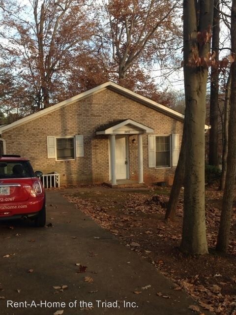 Foto principal - 2 br, 1 bath House - 2407 Veasley Street