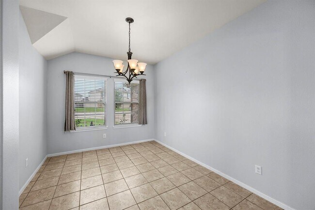 Foto del edificio - 13002 Lucy Grove Ln