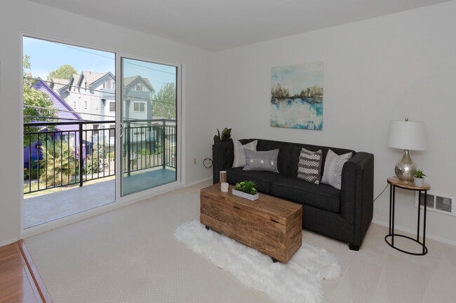 Building Photo - 911 N 73rd St