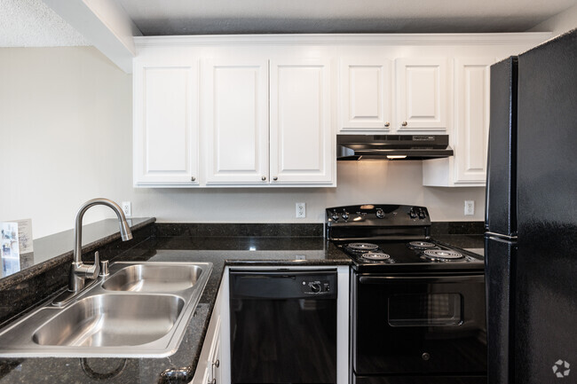 Estudio, 1BA - 500SF - Cocina - Birchwood Village Apartment Homes