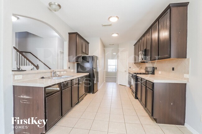 Building Photo - 8015 N Tarrytown Crossing Dr