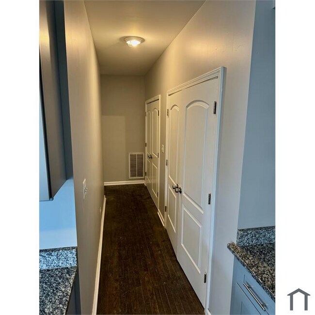 Foto del edificio - 4209 W Jackson Blvd