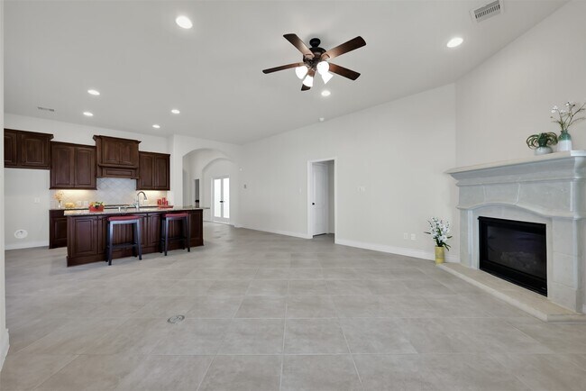 Foto del edificio - 150 N Greatwood Glen Pl