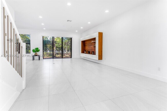 Foto del edificio - 20919 NW 1st St