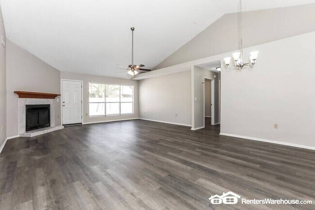 Foto del edificio - Stunning 3br/2ba home in great location!