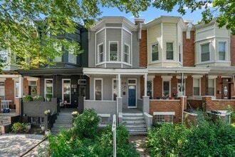 Building Photo - 813 Chauncey Ave