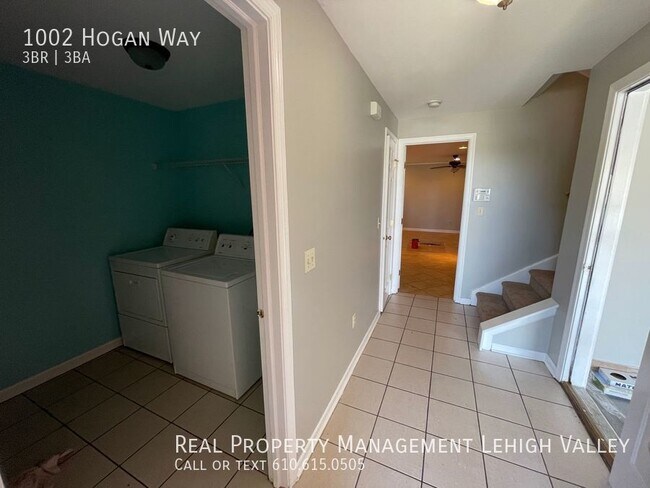 Foto del edificio - 1002 Hogan Way