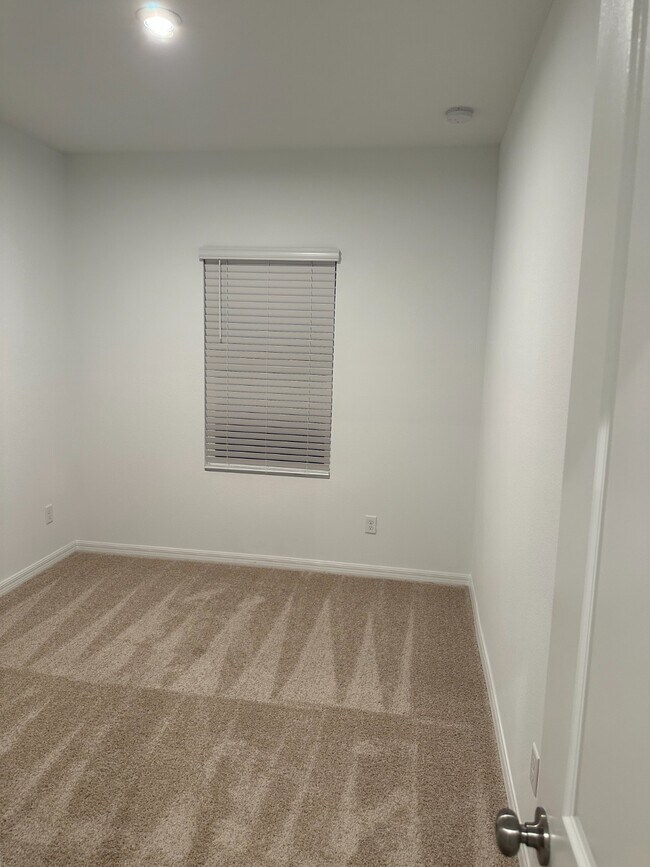 Foto del edificio - 13132 Annies Walk Dr