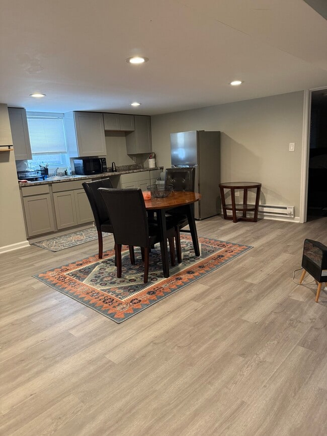 Photo - 811 Thayer Ave Apartment