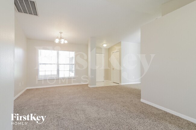 Building Photo - 300 Ferrara Ct