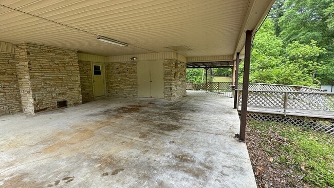 Building Photo - 200 Wall Williams Rd