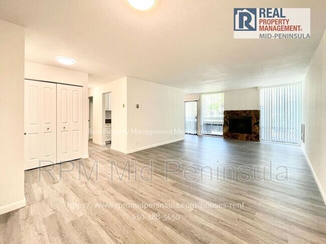 Building Photo - 1051 Beach Park Blvd