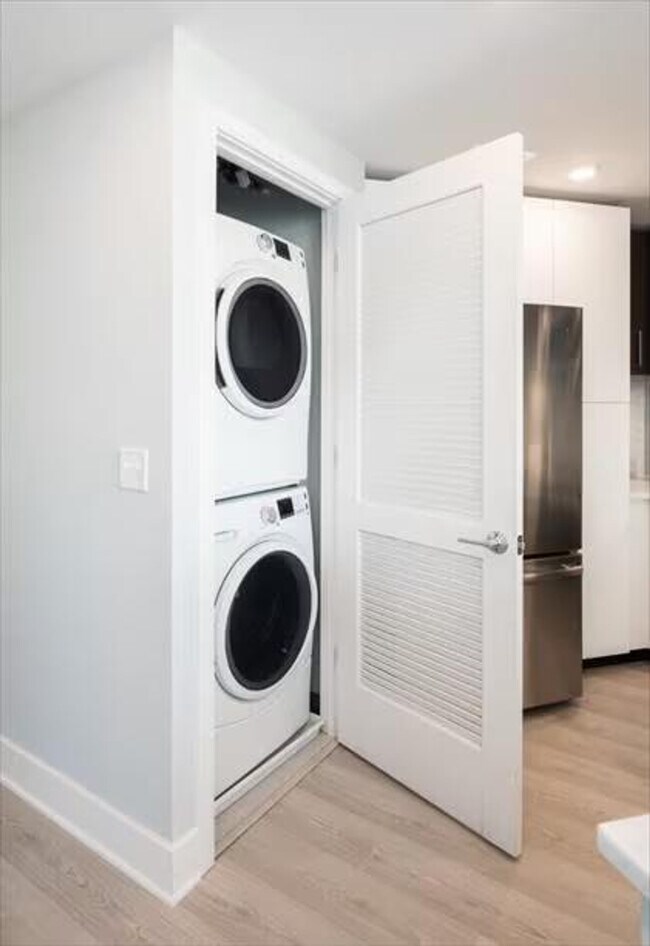 Foto del edificio - 4836 Rugby Ave