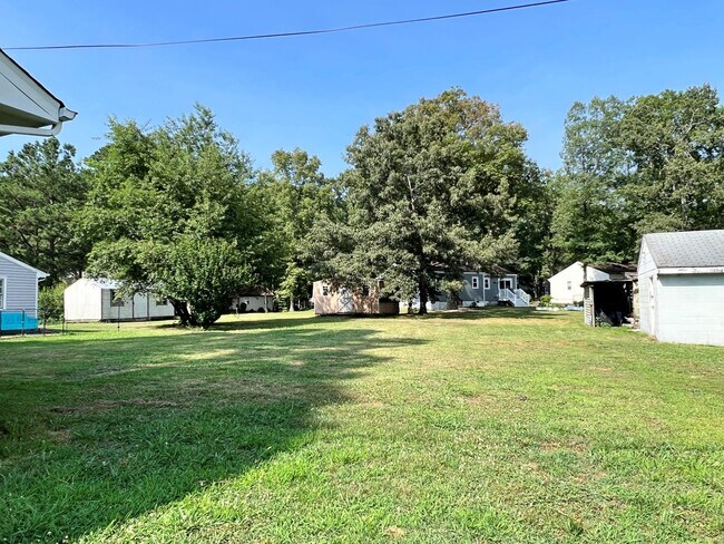 Foto del edificio - Cottage Rancher on Private Drive