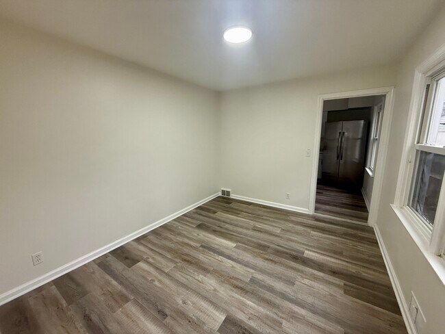 Building Photo - 436 Larcomb Ave