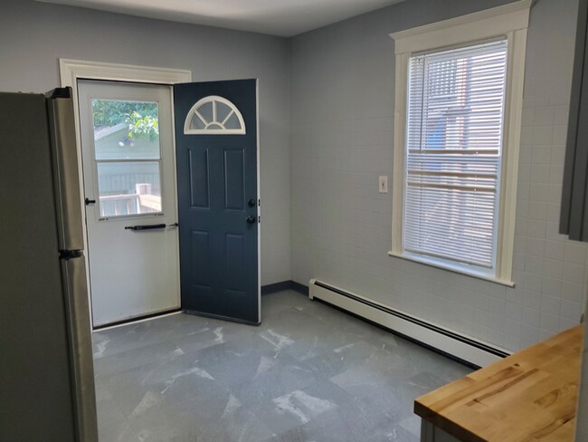 Foto del edificio - 48 Belden St