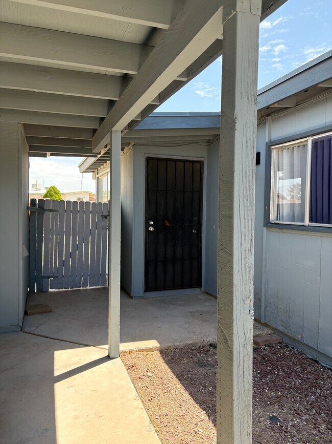Foto del edificio - Cozy 3 bedroom 1 bathroom SFR