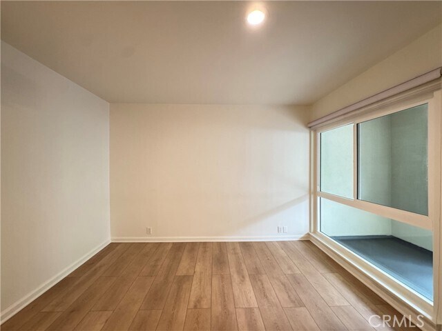 Foto del edificio - 251 N Oakland Ave