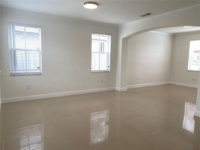 Foto del edificio - 15373 SW 12th Ter