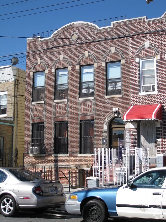 Building Photo - 256 Atkins Ave
